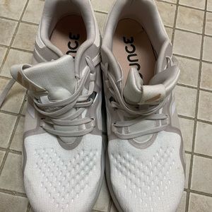 Adidas Bounce shoes size 10